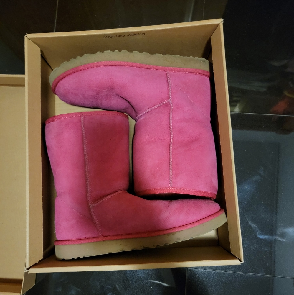 Classic Short | UGG Australia - Picture 2 of 7